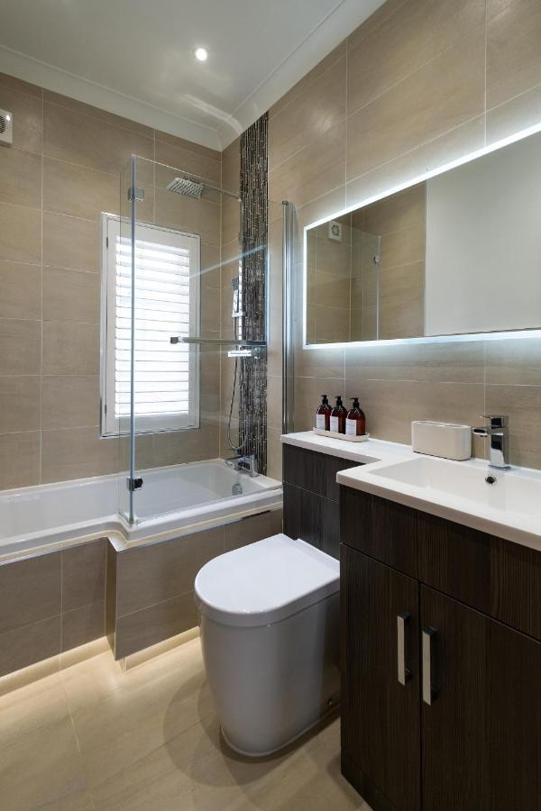 Stylish Central Apartment With Parking & Lift Bury St. Edmunds Exterior photo